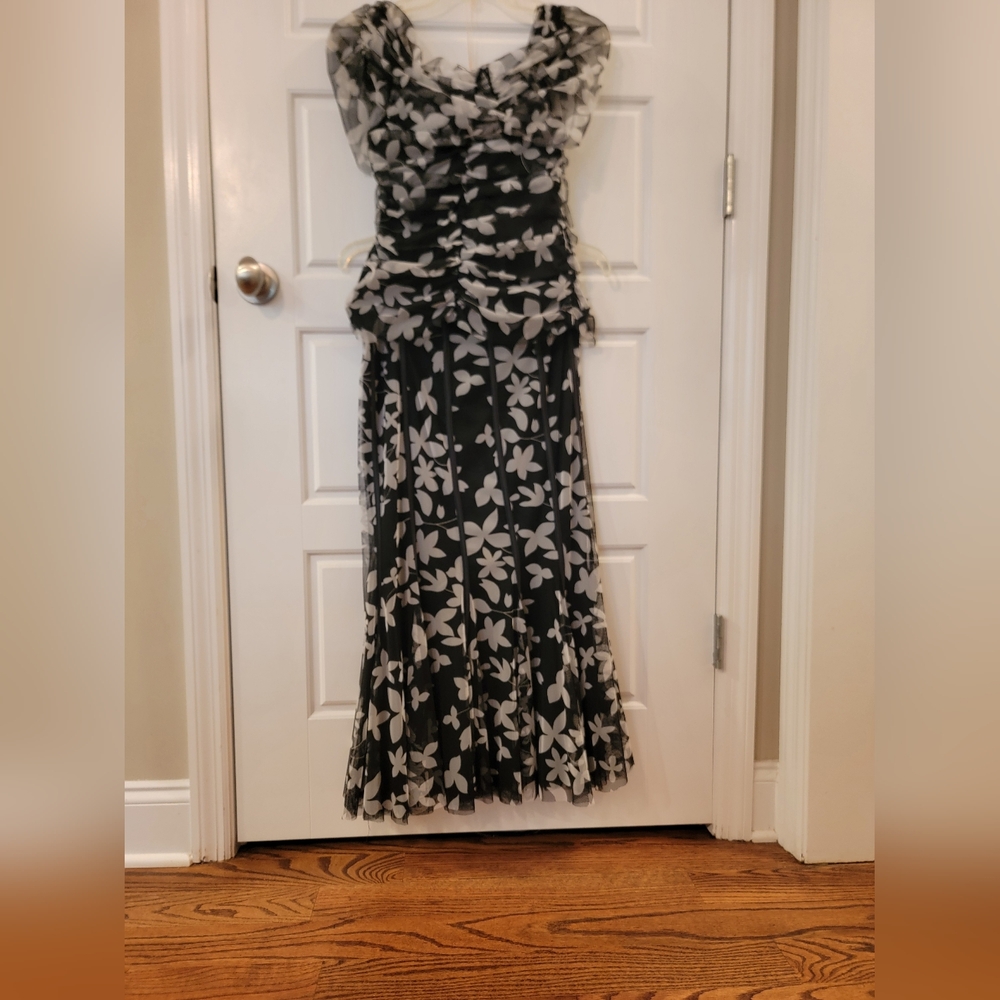 Vintage Joseph Ribkoff Trends 2-Piece Mesh Floral Evening Gown Set - Size 6 - Picture 7 of 14